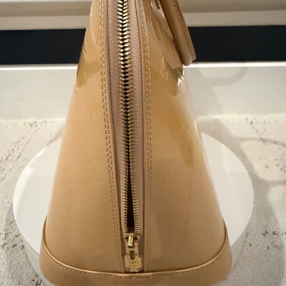 Louis Vuitton Patent Monogram Tote in Tan - Picture 5 of 14